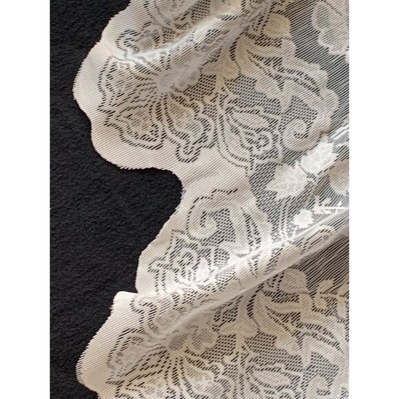 White Floral Lace Window Valance Curtain Scalloped Edge 53" W x 31" L  Polyester - Picture 5 of 8